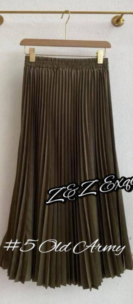 Versatile LovelizFashion: The Old Army Pleated Skirt model 5 (#102.KNG) – A Must-Have for Every Modern Muslimah Women