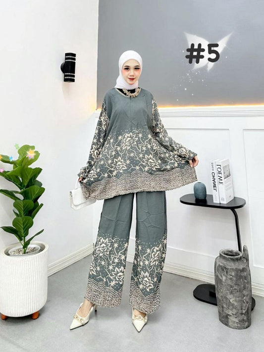 Stylish Muslimah in Gray Batik Pants Suits model 5 (#ANT) – Modern Modesty with Elegant Batik Detailing