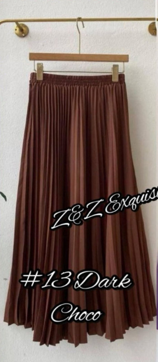 Versatile LovelizFashion: The Dark Choco Pleated Skirt model 13 (#102.KNG) – A Must-Have for Every Modern Muslimah Women